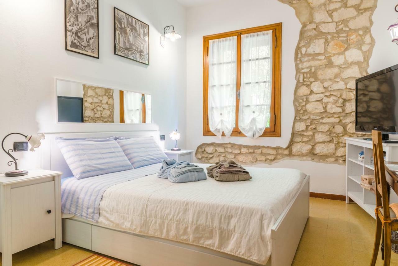 Bed and breakfast Relais Des Roches Sona